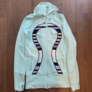 Lululemon in stride jacket
